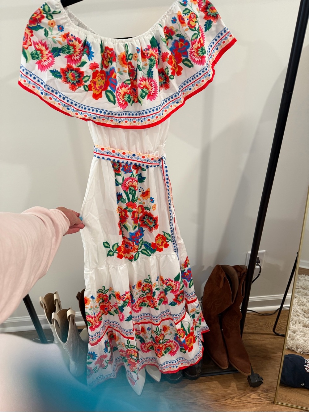 Super cute women’s Floral Off-Shoulder Maxi Dress
